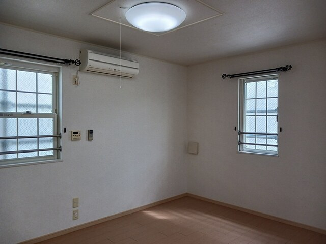 サンリット・ビュ－・コヤマ　Ⅳの居間・リビング