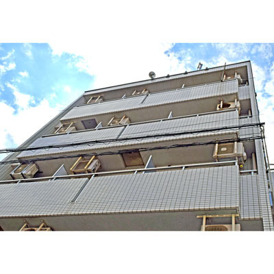 スカイコート生麦第2の外観