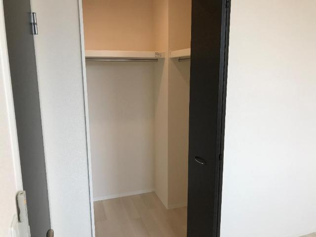 尾上町安田町新築アパートの収納|クローゼット（イメージ）