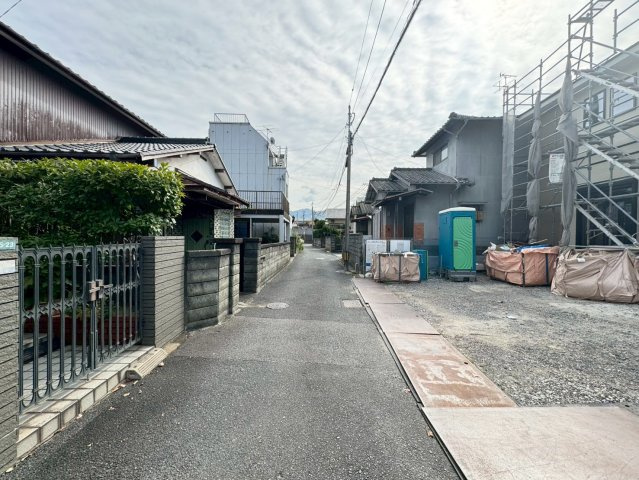  For.M Iーフォルムー小倉南区湯川新町3丁目4期　【小倉南区　新築戸建て】の前面道路含む現地写真|現地撮影2025,10,2　For.M Iーフォルムー小倉南区湯川新町3丁目4期　【小倉南区　新築戸建て】