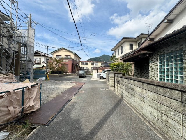  For.M Iーフォルムー小倉南区湯川新町3丁目4期　【小倉南区　新築戸建て】の前面道路含む現地写真|現地撮影2025,10,2　For.M Iーフォルムー小倉南区湯川新町3丁目4期　【小倉南区　新築戸建て】