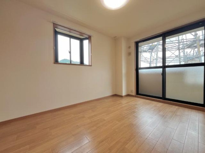 【内装】 | ロイヤルヒルズ青山 | 洋室