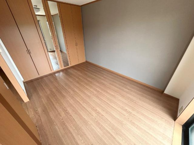 【内装】 | アベニール中島 | 南向きの6.2帖洋室