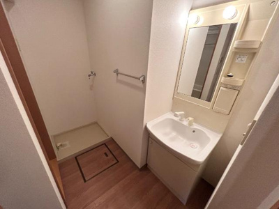 【洗面所】 | アベニール中島 | ドラム式も置きやすい洗面所