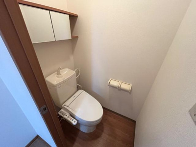 【トイレ】 | アベニール中島 | 温水便座付きトイレ　棚有り