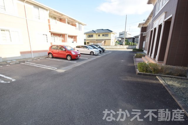 【駐車場】 | 車をお持ちの方に嬉しい駐車場付きの物件です