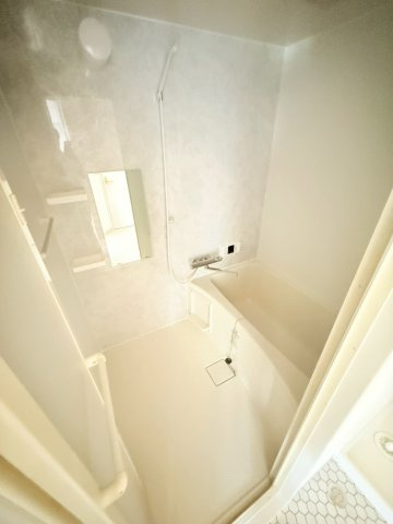 ホワイトヒルの浴室