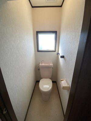 【トイレ】 | カーサモア木更津 | 窓があって明るいトイレです