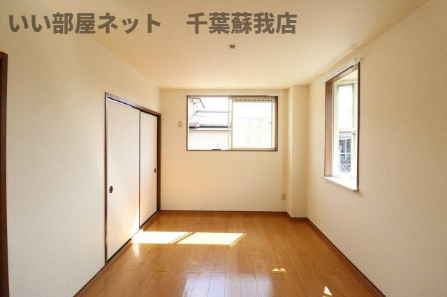 ファミーユ１の洋室|コンパクトで使いやすい洋室です