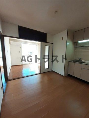 【居間・リビング】 | レーベンプラザ | リビングです