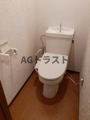 【トイレ】 | レーベンプラザ | 落ち着いた色調のトイレです