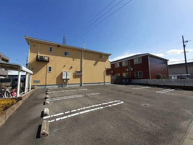 ティンカーベルの駐車場