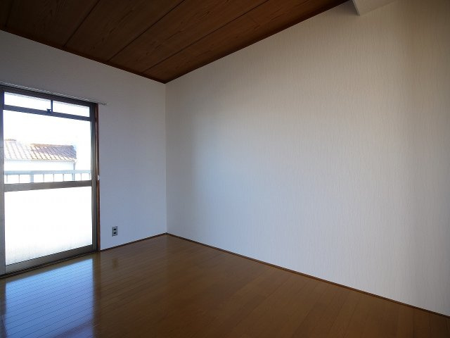 川崎ビルの寝室|※写真は別の部屋のものです。