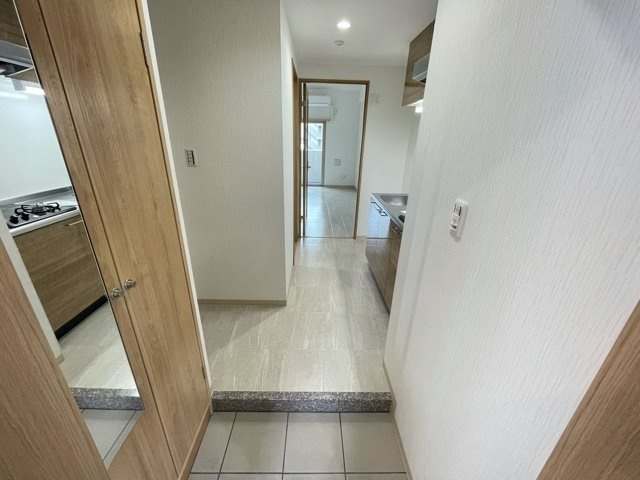 【玄関】エイトバレー横川リバーフロント 
