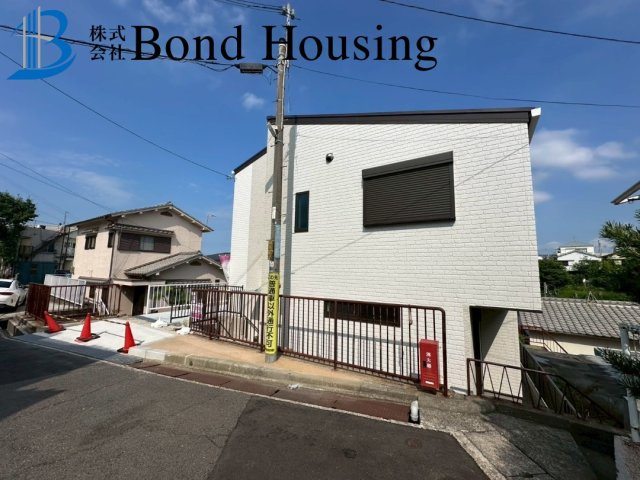 ルーフバルコニー付き　垂水区泉が丘３丁目　新築戸建