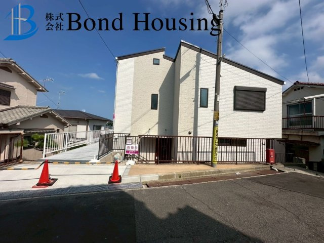 ルーフバルコニー付き　垂水区泉が丘３丁目　新築戸建