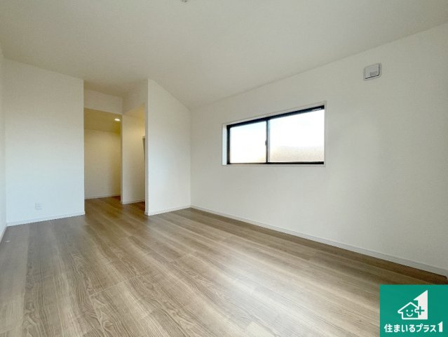 枚方市星丘　第6期　新築一戸建ての洋室|収納スペースが充実しているので子供の成長に合わせてたくさん収納ができます！家族構成に合わせた様々な活用ができる収納！