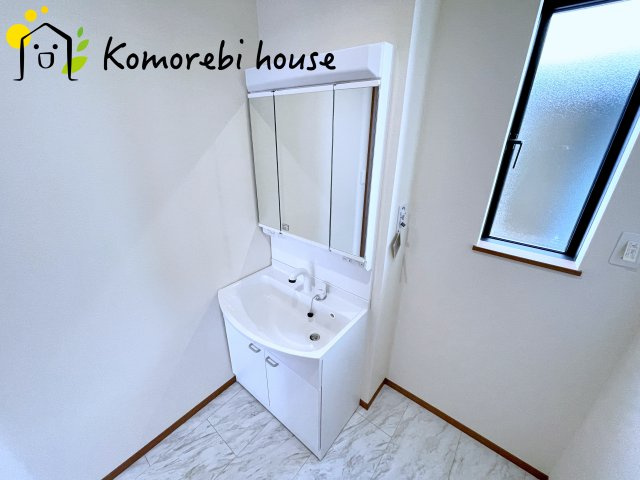 北本市北本　第1　新築一戸建て　ハートフルタウン　Bの独立洗面台|独立洗面台、朝の身支度には欠かせません