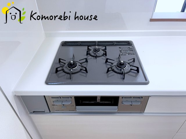 北本市北本　第1　新築一戸建て　ハートフルタウン　Bのキッチン|コンパクトなキッチンで掃除もラクラク