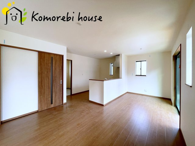 北本市北本　第1　新築一戸建て　ハートフルタウン　Bの居間・リビング|ゆったりとした居間です