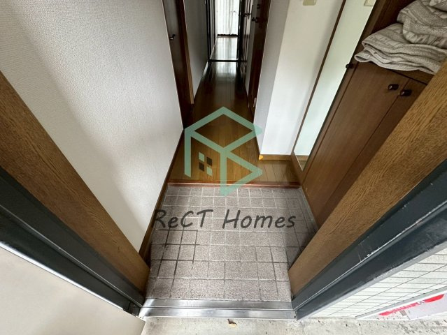 グラースガーデン今宿の玄関