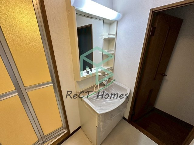 グラースガーデン今宿の洗面所