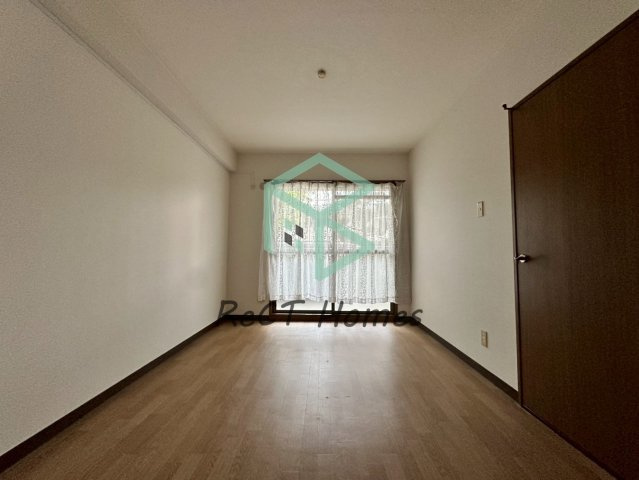 グラースガーデン今宿の居間・リビング