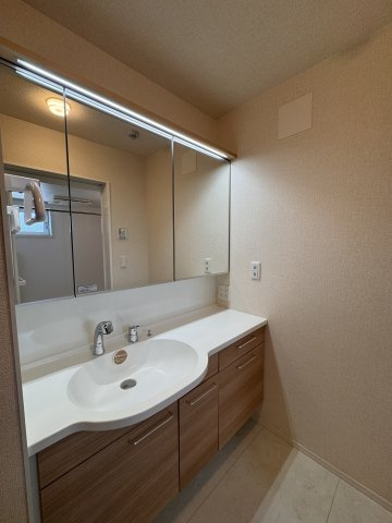 エスタール長岡京の独立洗面台