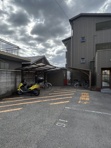 【駐車場】 | Ｆ・マンション