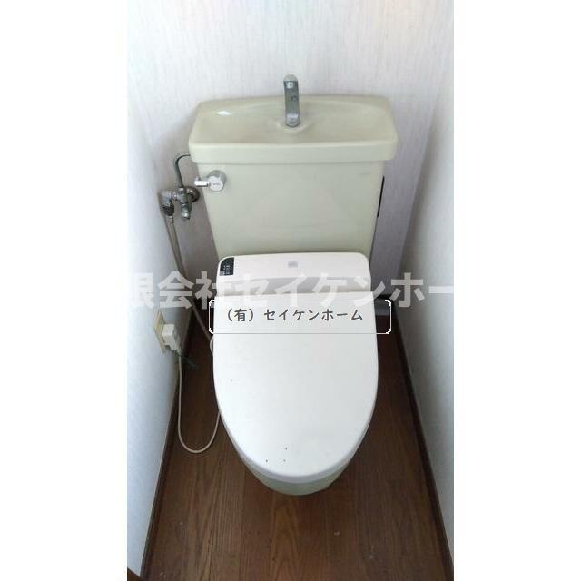 熊谷市上之　中古戸建のトイレ