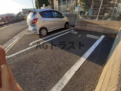 【駐車場】 | ロートス・ブルーベル | 駐車場です