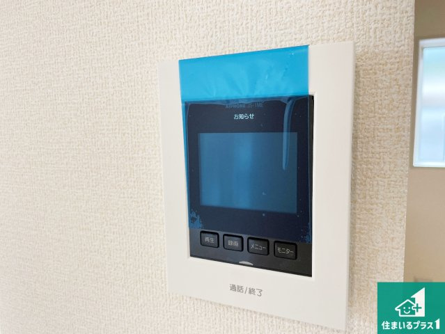 大津市際川　新築一戸建ての防犯設備|カラーモニターインターホン！声だけでなく来訪者の姿や顔がモニターで確認できるので、小さなお子様がいらっしゃるご家庭でも安心できます！