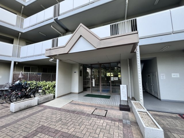 メイプルパーク・スクエア西弐番街のエントランス