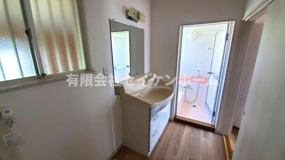 熊谷市万吉　中古戸建の独立洗面台