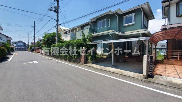 熊谷市万吉　中古戸建の前面道路含む現地写真