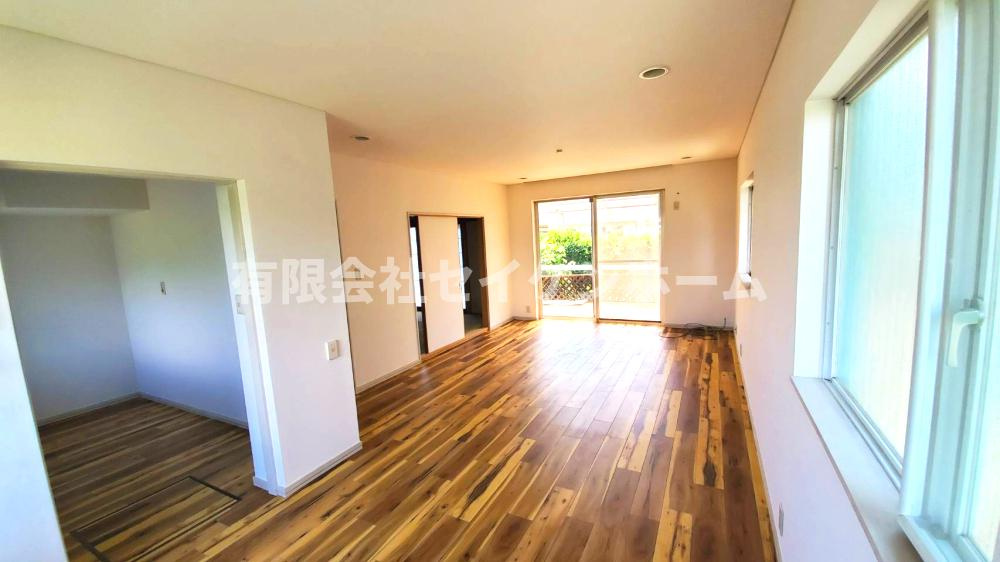 熊谷市万吉　中古戸建の居間・リビング