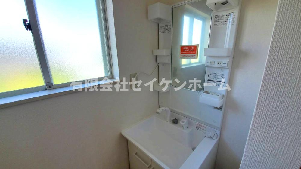 熊谷市万吉　中古戸建の独立洗面台
