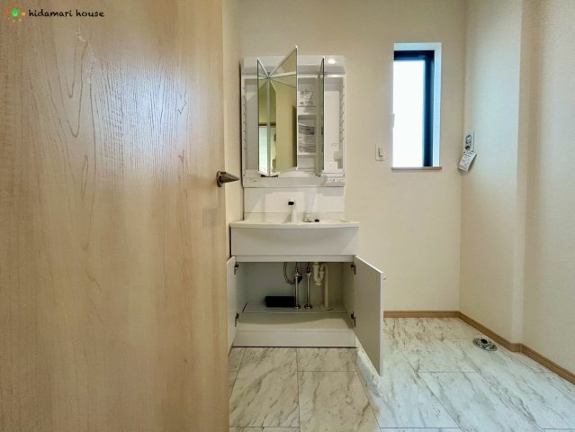 北本市北本第1　新築戸建　ハートフルタウンCの独立洗面台