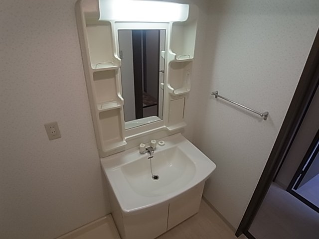 神戸市須磨区戎町５丁目の賃貸マンションの洗面所