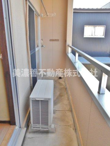 ６５５７６　岐阜市折立アパートのバルコニー