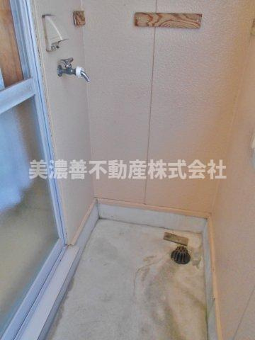 ６５５７６　岐阜市折立アパートのランドリースペース