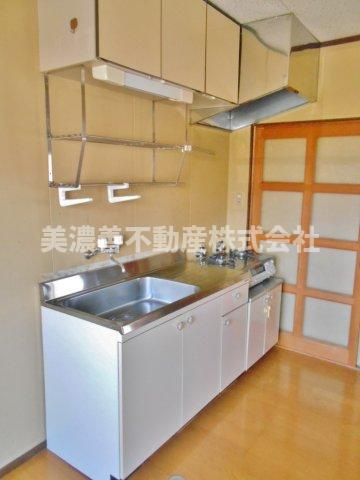 ６５５７６　岐阜市折立アパートのキッチン