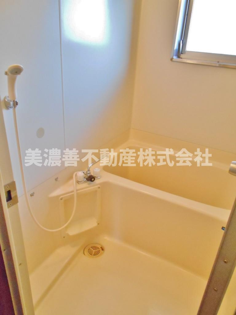 ６５５７６　岐阜市折立アパートの浴室