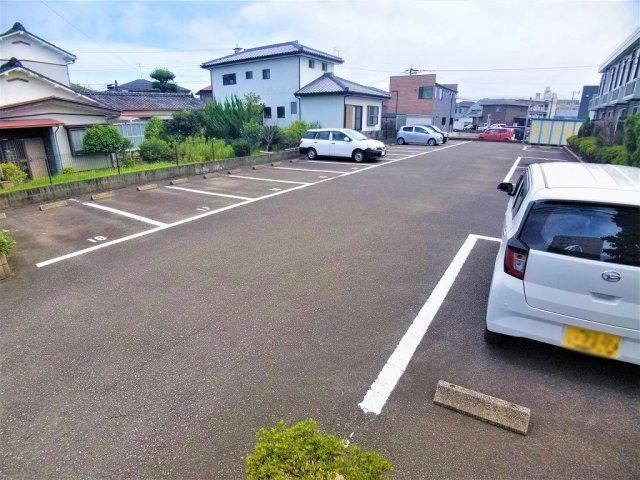 レオパレス笹原の駐車場|画像7