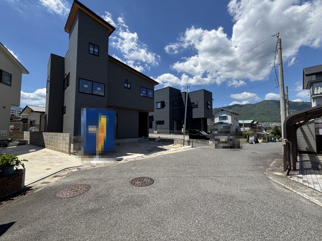 新築戸建　伴東7丁目の前面道路含む現地写真