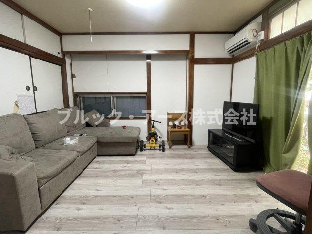 【居間・リビング】の画像