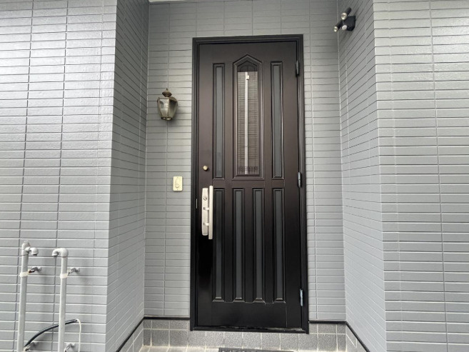 高知市潮見台１丁目　中古一戸建て（高台）の居間・リビング|明るく開放的なリビング空間♪隣接の和室と合わせてゆったり使えます！