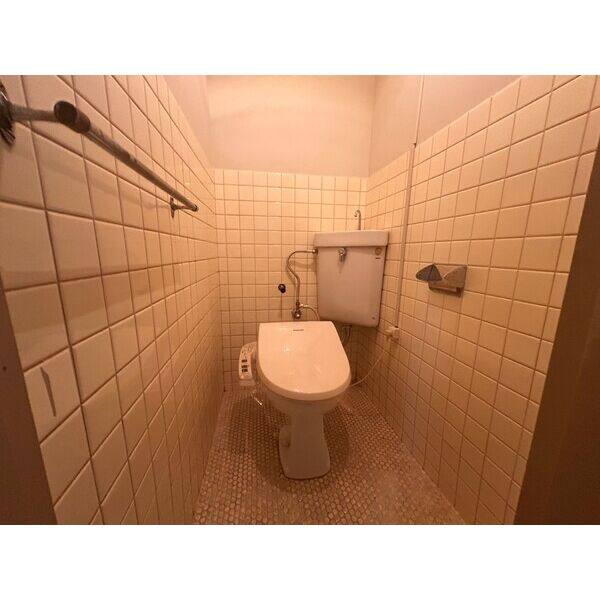 エクセル三条のトイレ