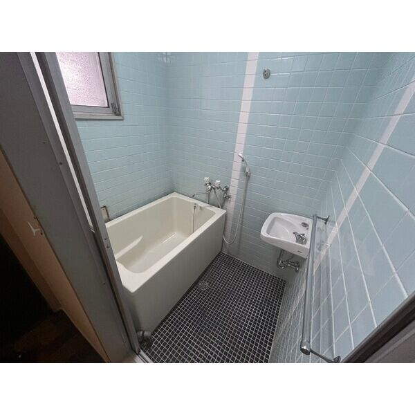 エクセル三条の浴室