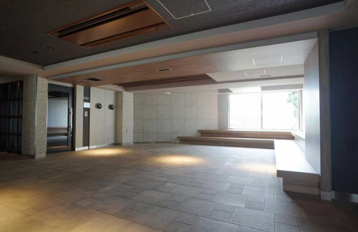 ザ・パークハビオ神泉　築浅　ペット相談可　楽器相談可　のロビー